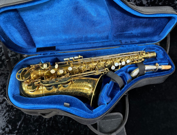 Photo Vintage King Super 20 Full Pearls Alto Saxophone, Serial #313412